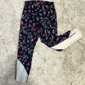 Lululemon size 6 leggings floral perfect brand new condition